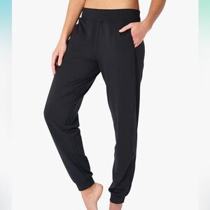 Sweaty Betty Women’s Gary Yoga Pants with Side Pockets in Size XS Short